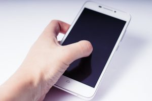 iPhoneの画面の通知表示が消えない原因と対処方法