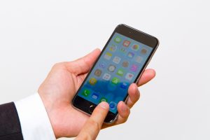 iPhoneをカーナビ代わりに利用する方法