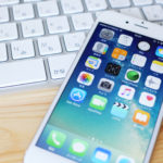 iPhoneのブルーライト機能を調整する方法
