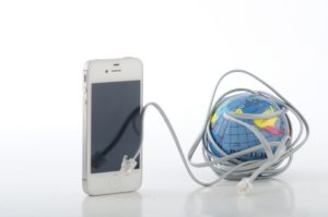 iOS「AirDrop」の設定とその機能について