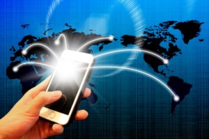 iPhoneではさまざまなメールアドレスを同時に使える