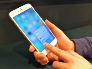 iPhoneのブルーライトを軽減しましょう！