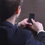 iPhoneの画面がすぐに消えてロックがかかるのを防ぐ方法