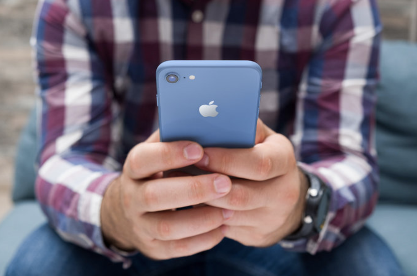 18年の新型iphoneに追加の新色か ブルー イエロー ピンクのイメージ