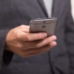 iPhoneの画面の文章を読み上げてくれる便利な裏技