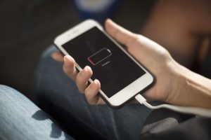 iPhoneの低電力モードを使って充電を長持ちさせよう