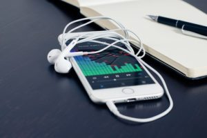 iPhoneのライブリスニングは補聴器を使っている人に最適