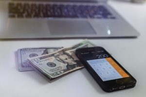 iPhoneの計算機でお買い物中の割引率を調べる