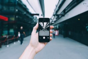 iPhoneの写真から自宅の位置を把握されない方法
