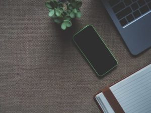 iPhoneのメモやメールの削除・戻るボタンは3本指で表示させる