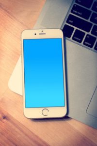 iPhoneの入力で自動修正をオフにしたほうがいい理由