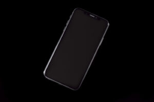 iPhoneが突然シャットダウンしてしまう原因と対処法について