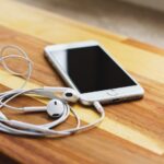 iPhoneのイヤホンジャックが壊れたらどうすればいい?修理方法や対処法を紹介