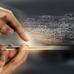iPhoneのメールで、返信に添付ファイルをつけるとき