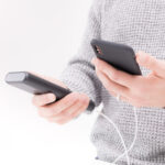 備えあれば憂いなし!大容量モバイルバッテリーを持ち歩こう!