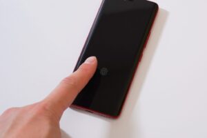 Appleが特許を出願！iPhoneに画面下の指紋センサーの搭載に期待