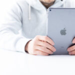 iPadで画面がブラックアウトする原因と対処法について解説