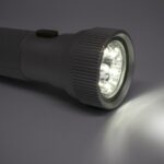 iPhoneの懐中電灯の明るさを調整する方法
