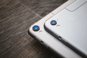 iPadのカメラを起動しても真っ暗になる原因について