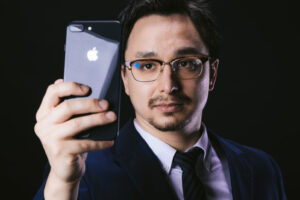 iPhoneで顔認証の反応が悪くなる原因と対処法について