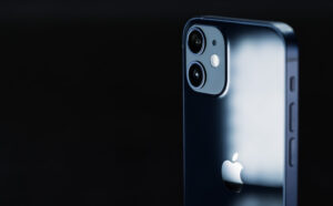 iPhoneでカメラのピントが合わなくなる原因と対処方法について