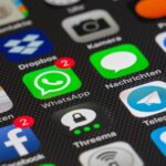 Facebookアプリでダームモードが使えない不具合