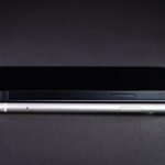 iPhoneで液晶が映らなくなる原因と対処法について