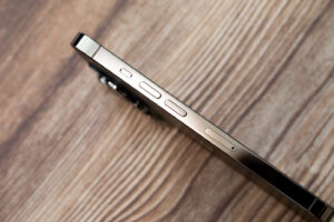 iPhoneで消音モードにできなくなる原因と対処法について