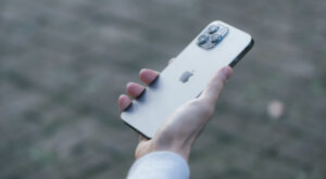 safariのタブを左右にスライドさせて調整する方法