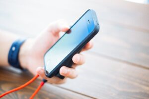 iOS16.4.1｜アダプタで充電されないバグ