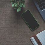 iPhoneで起動しているのに画面が映らなくなる原因と対処法について