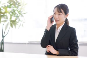 電話に出られないメッセージを送信する方法