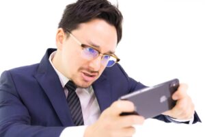 iPhoneの画面が回転しなくなる原因と対処法