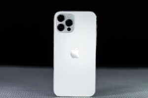 iPhoneでアプリの動作が重くなる原因と対処法について