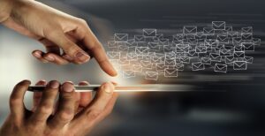 iPhoneのメールを指定した日時に送信する方法