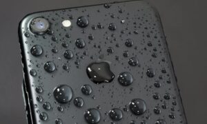 iPhoneを水没させた際に注意するべきことについて