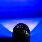 背面トリプルタップで懐中電灯を設定する方法