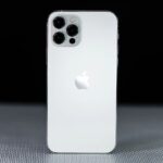 iPhoneで振動が止まらなくなる原因と対処法について