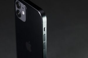 iPhoneで消音ボタンが反応しなくなる原因と対処法について