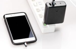 【要注意】iPhoneのバッテリーを交換すると初期化される？