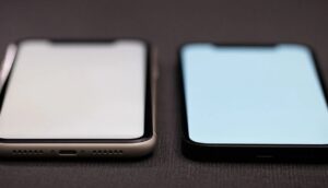 iPhoneの画面が真っ白になる原因と対処法について