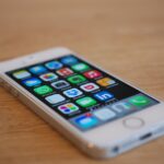 iPhoneのアプリをホーム画面から完全に削除する方法