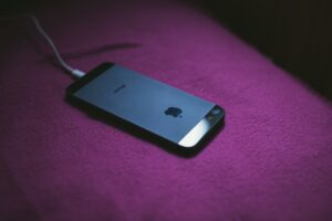 iPhoneの充電を開始するときにしゃべらせる方法
