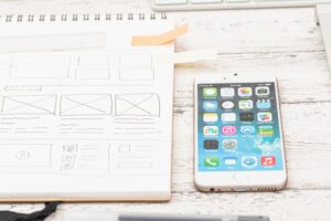 iPhoneのデフォルトで入っているアプリを管理する方法