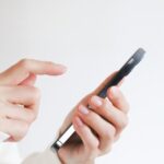 iPhoneのメッセージの背景を相手ごとに変更する方法