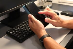 iPhoneのメモに写真やビデオを追加する方法