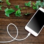 iPhoneの壁紙をダークにして落ち着いた印象にする方法