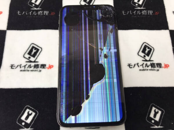 液晶が壊れたiPhoneXSは早めにモバイル修理.jp 本庄店へ