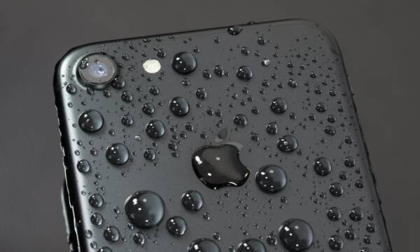 iPhoneの画面割れは水にも注意