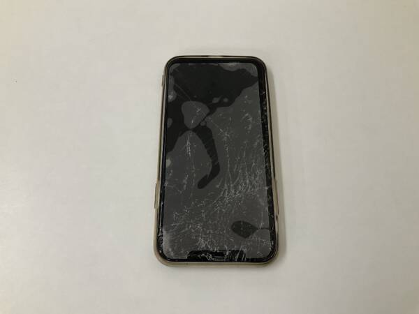 【修理事例】iPhoneＸＲ　ガラス+液晶　画面修理